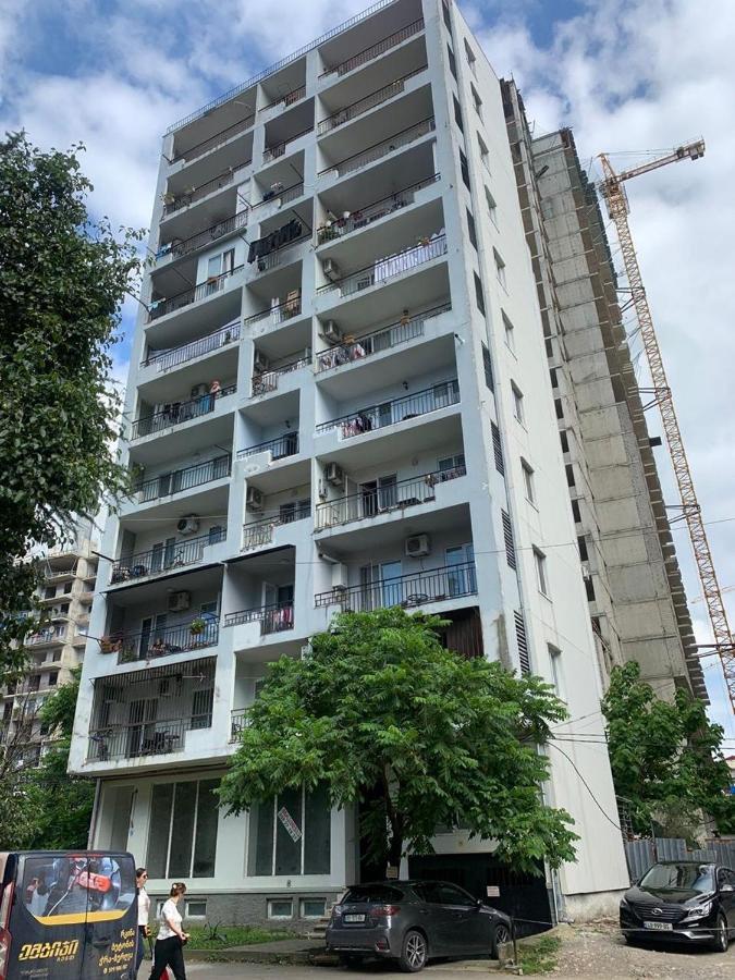 Big, Comfortable Apartment In Batumi Near The Sea Luaran gambar